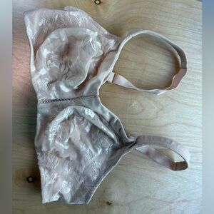 Wacoal Awareness Bra Sz 38D Beige Lace Floral Women